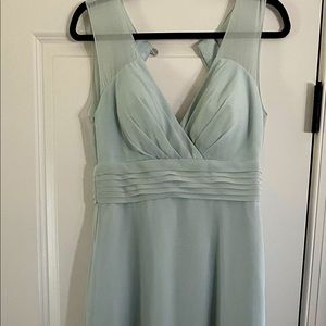 Bridesmaid dress, size 6, great condition. Light green. Message me for details!